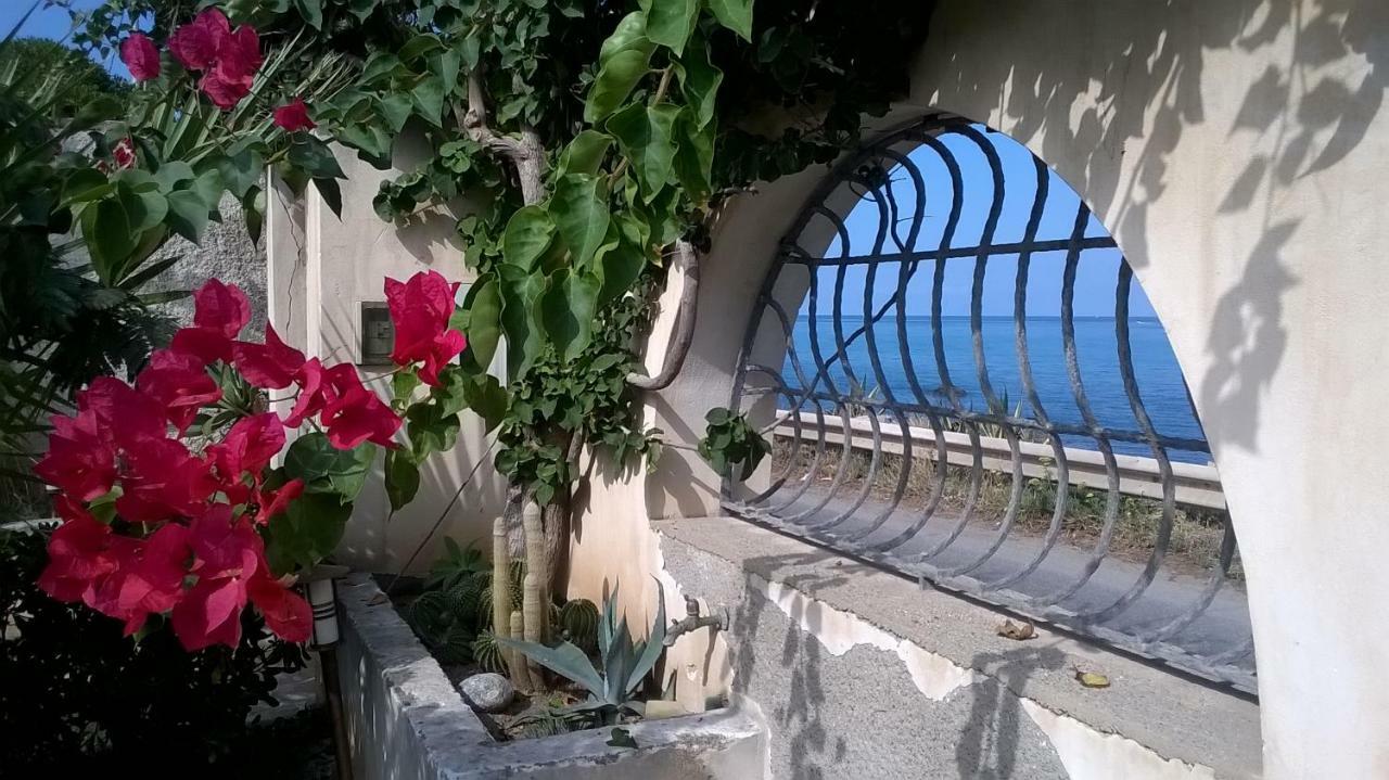 Domus Austri Villa Messina Exterior foto